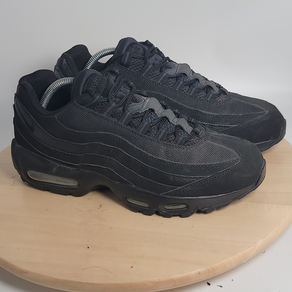 Nike Air Max 95 Triple Black Essential 609048-092 Men's Size 9.5
